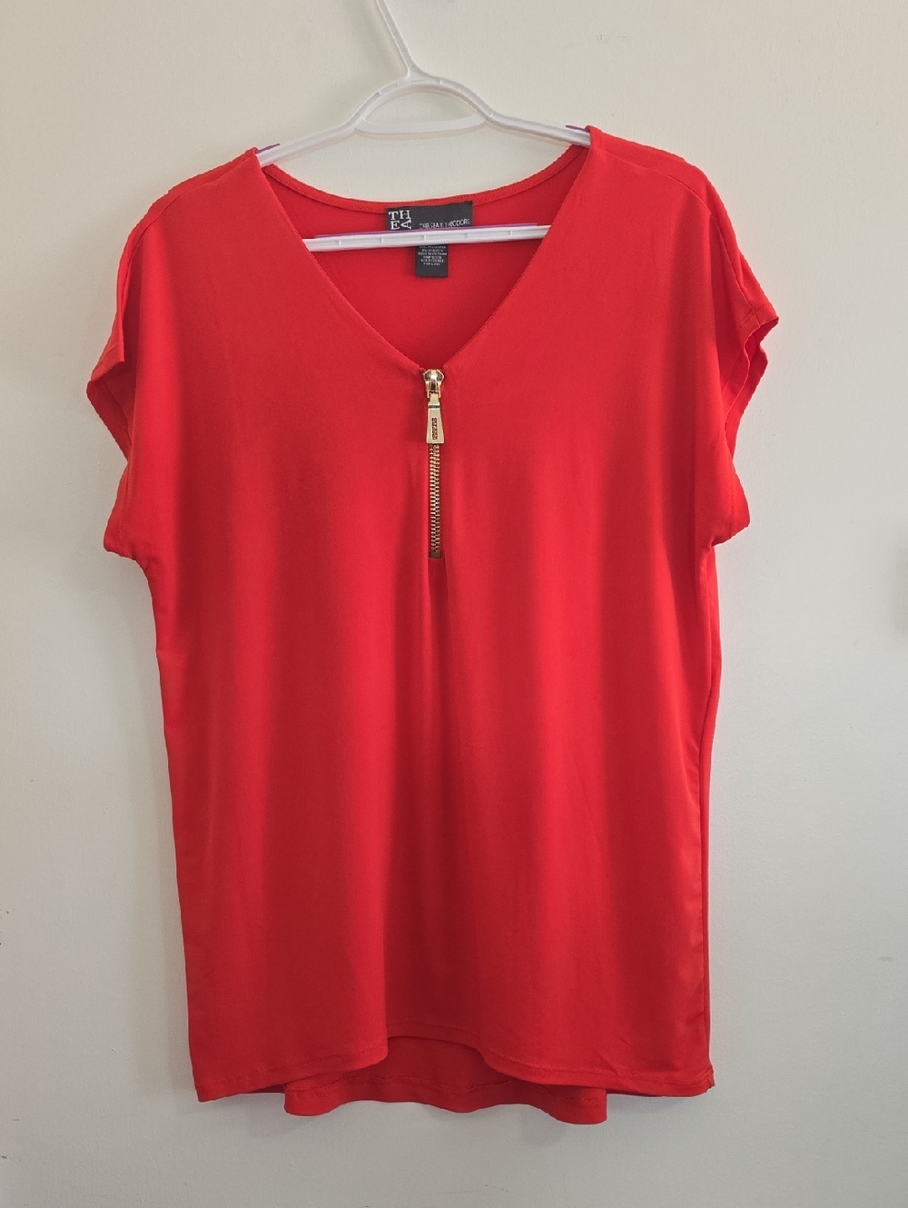 Chelsea And Theodore Short Sleeve V-Neck Top with Gold Zip
